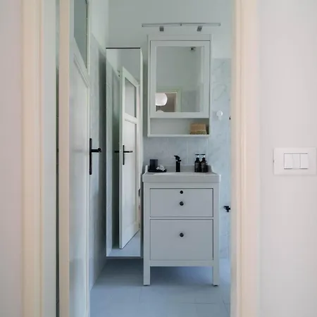 Iris By Portofinohomes *