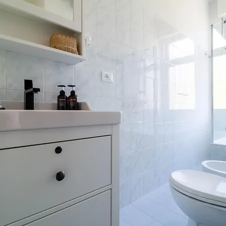 Iris By Portofinohomes Apartment
