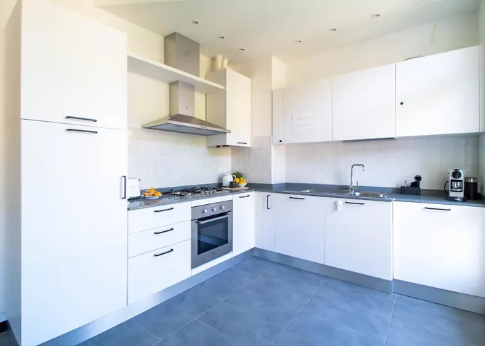 아파트 Iris By Portofinohomes *